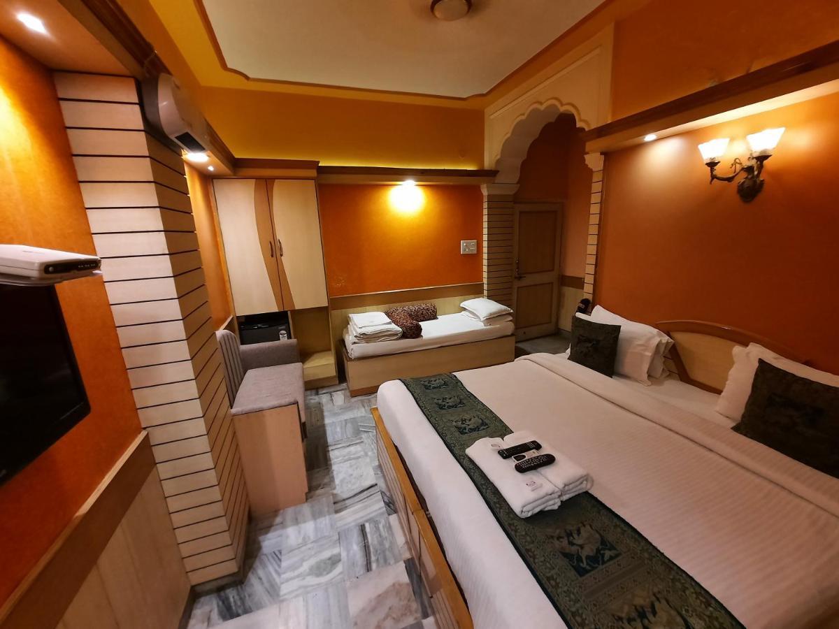 Hotel Temple On Ganges Varanasi Exterior foto